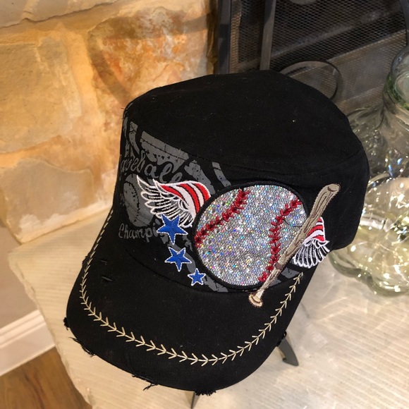 Accessories - Women’s Baseball Hat 🧢